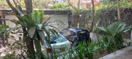 Exterior - 13 Perches Furnished House for Sale - HL35507