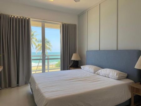 Bedroom - Beach front apartment for sale in Uswetakeiyawa 