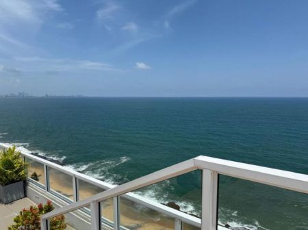 Exterior - Beach front apartment for sale in Uswetakeiyawa 