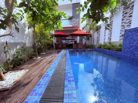 Exterior - 13 Perches Furnished House for Sale - HL54258