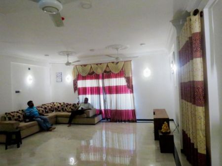 Living Room - Spacious 4-Bedroom Luxury Apartment in the Heart of Wellawatte — Colombo 06 