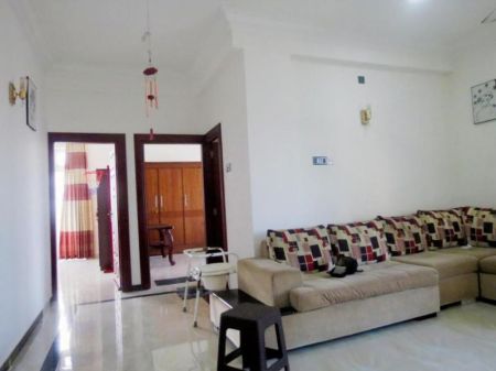 Living Room - Spacious 4-Bedroom Luxury Apartment in the Heart of Wellawatte — Colombo 06 