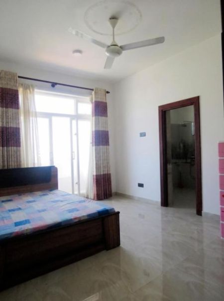 Bedroom - Spacious 4-Bedroom Luxury Apartment in the Heart of Wellawatte — Colombo 06 
