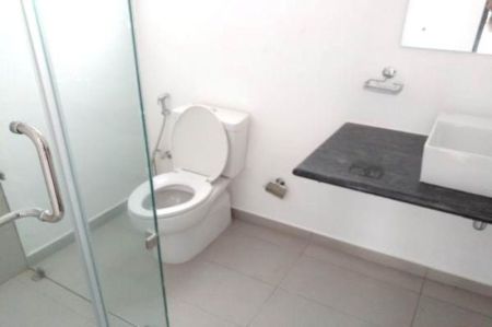 Bathroom - 4 Bedrooms Apartment for Sale at – Kottawa