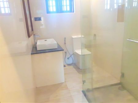 Bathroom - 4 Bedrooms House for Sale at – Pitakotte