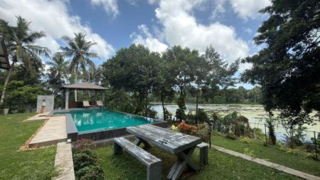 Exterior - Luxury Lakefront Villa for Sale/Exchange in Bandaragama (HSG104)