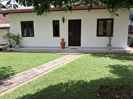 Exterior - 6 Bedroom House for Lease - Rajagiriya | LKR 1 Million Per Month (EM941)