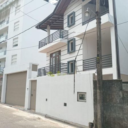 Exterior - 4 Bedroom Brand New House for Sale - Nugegoda, Dewala Road | LKR 77 Million (EM944)