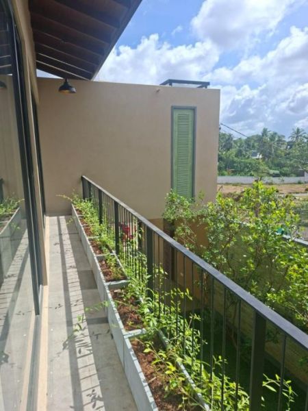 Exterior - Brand New Luxury House with 10 Perch Land for Sale – Lake Road, Battaramulla