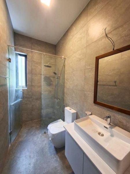 Bathroom - Brand New Luxury House with 10 Perch Land for Sale – Lake Road, Battaramulla