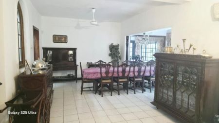 Living Room - Property For Sale In Colombo 07 