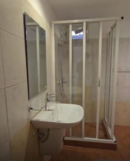 Bathroom - Apartment for rent in Colombo 7 