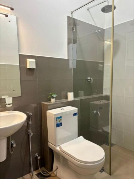 Bathroom - 3 Bedroom Fully Furnished Luxury Apartment for Rent - Piliyandala, Kahathuduwa, Canterbury Golf Apartment (EM946)