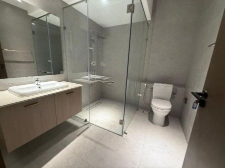 Bathroom - Apartment for Sale - The Maison - Colombo 03 | LKR 150,000,000