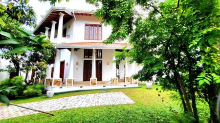 Exterior - 26 Perches Furnished House for Sale - HL38526