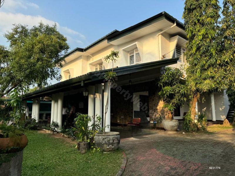 House for sale in Nugegoda