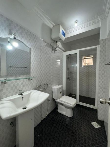 Bathroom - Fully Furnished 3-Bedroom Apartment for Long-Term Rental in Kalubowila. (Property Code: CSA401)