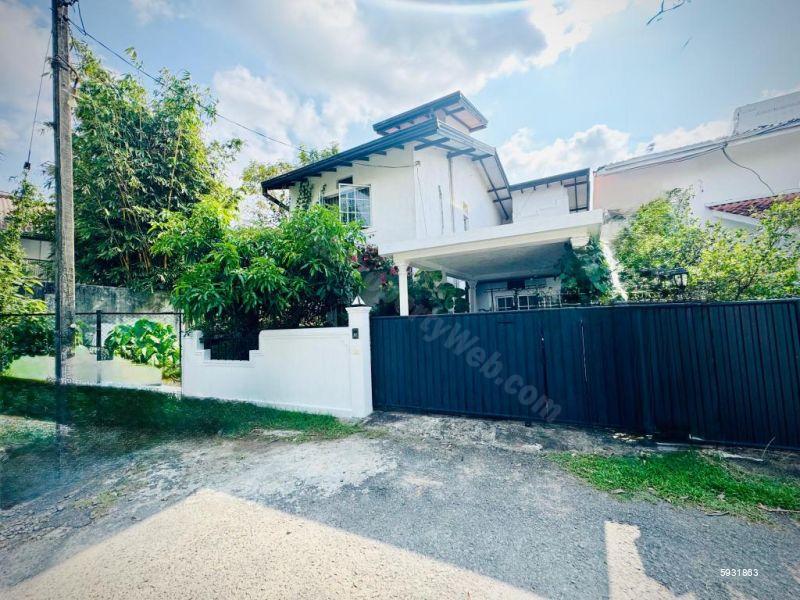 House for sale in Thalawathugoda