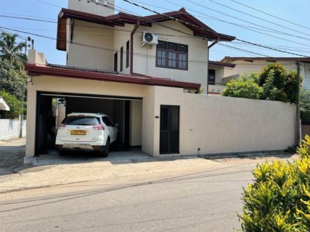 Exterior - 4 Bedrooms House For Sale in Thalawathugoda  - PDH106