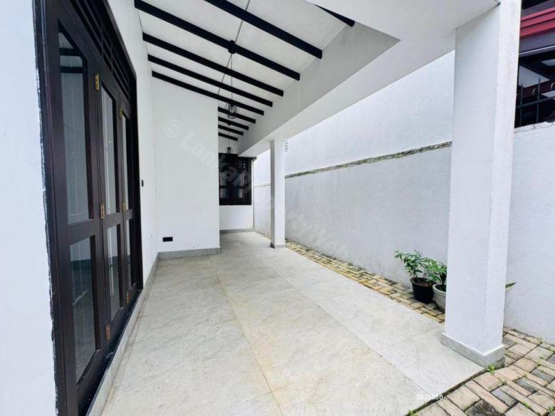 Exterior - House for sale in Athurugiriya