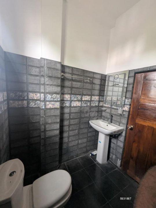 Bathroom - House for sale in Malabe