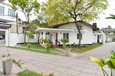 Exterior - 35 Perches House for Sale - HL49519