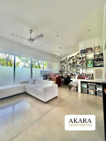 Living Room - 13 Perches - House for Sale - HL33877