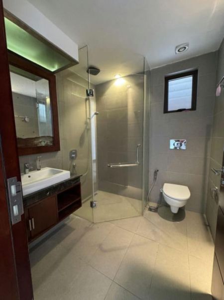 Bathroom - Orwell - 03 Bedroom Unfurnished Apartment for Sale in Colombo 03 (A4620)
