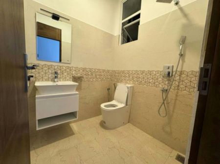 Bathroom - Orchard Grand - 03 Bedroom Unfurnished Apartment for Sale in Colombo 03 (A5211)