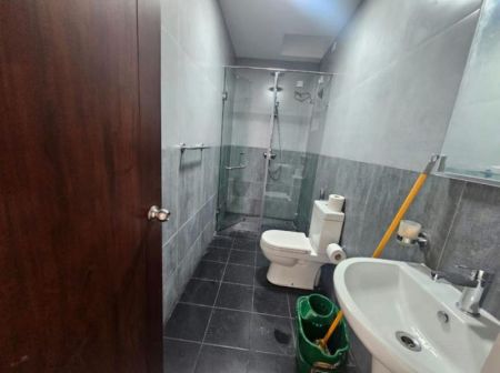 Bathroom - Cornwall - 03 Bedroom Unfurnished Apartment for Sale in Colombo 03 (A5173)