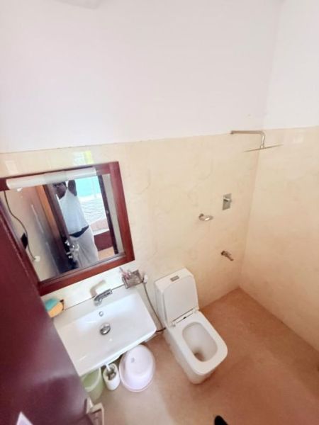 Bathroom - House For Rent – Colombo 06