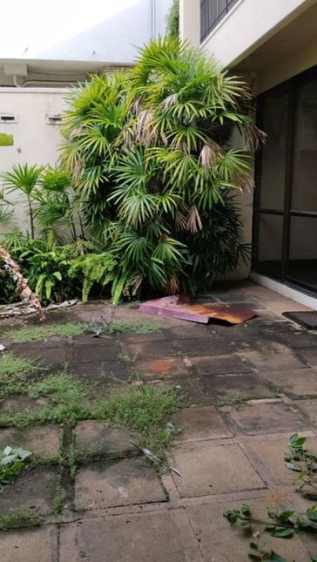 Exterior - House For Rent – Colombo 03