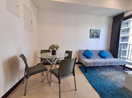 Living Room - Trizen 2 bedrooms furnished apartment at Colombo 2 rent 
