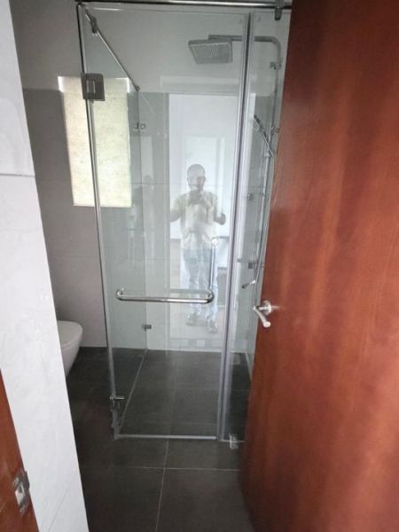 Bathroom - Luxury 2 Bedroom Golf Apartment for Sale at Canterbury Golf Resort / LKR 35,500,000 (Negotiable) (EM231RN)