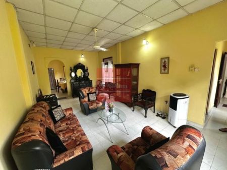Living Room - House for Sale in Hokandara, Great to live in or to Invest, Priced to Sell.