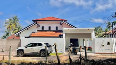Exterior - Daluakotuwa Brand New Fully Completed Super House for sale in Negombo 