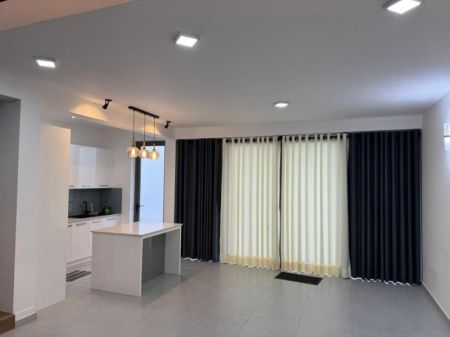 Living Room - Luxury 4 Bedroom house for Rent at Battaramulla | LKR 275,000 per Month (Negotiable) (EM016AC)