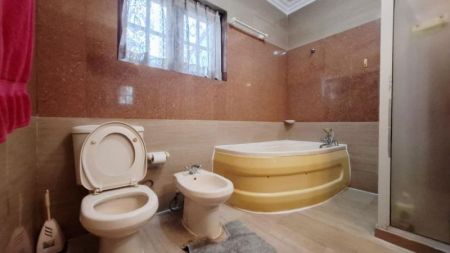 Bathroom - 5 Bedrooms House Sale in Colombo 7- PDH170