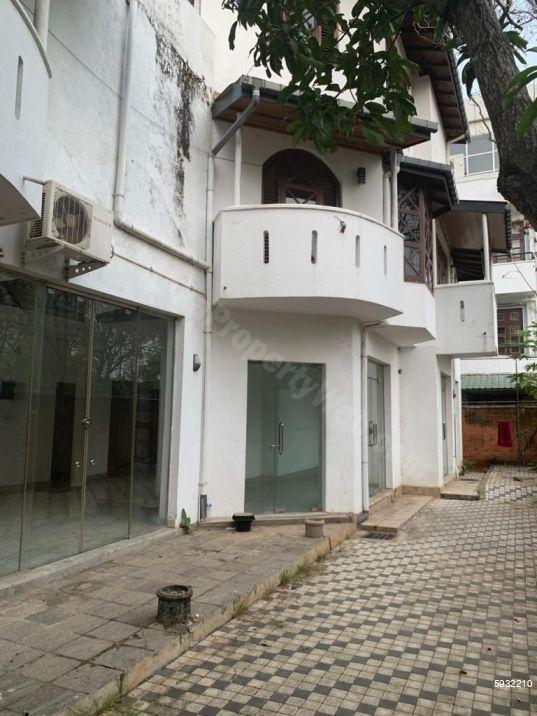 Exterior - House for sale in Rajagiriya