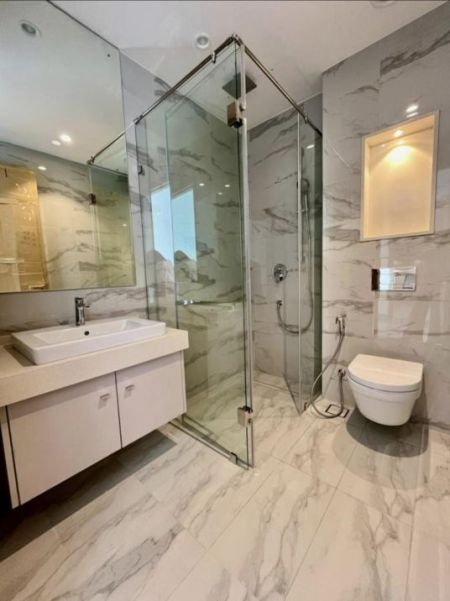 Bathroom - 606/brand new/Mount Lavinia views/02beds/for sale in Colombo -03/Kolpity.