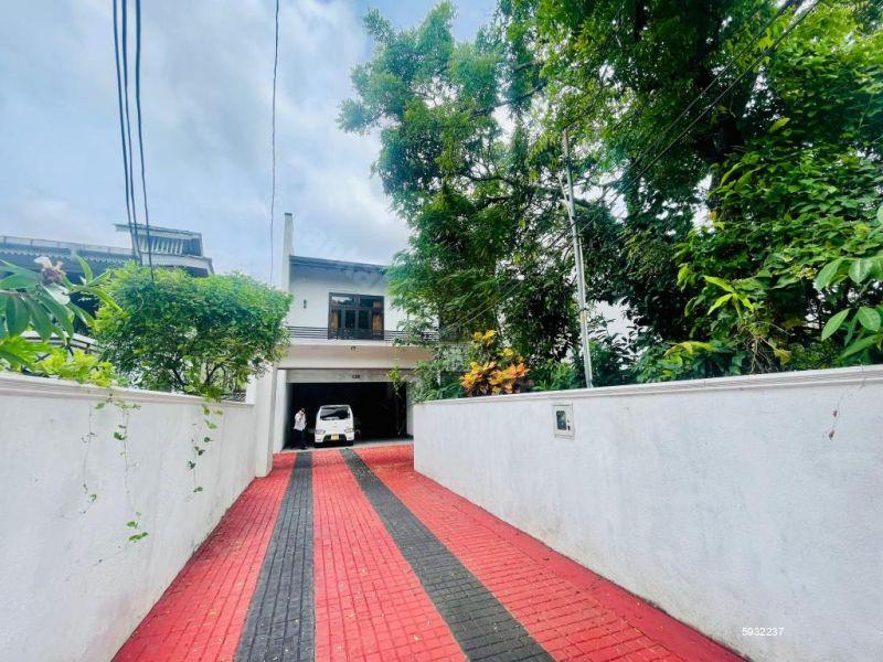 House for sale in Malabe
