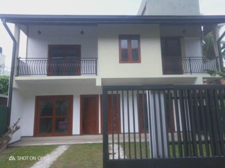 Exterior - 3 Bedroom House For Sale in Moratuwa  - PDH178