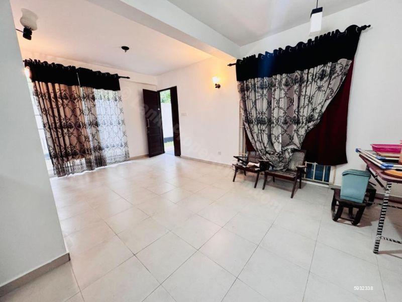Living Room - Apartment for sale in Battaramulla