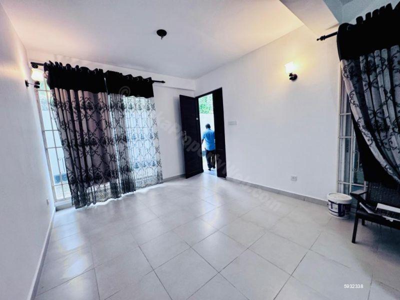 Living Room - Apartment for sale in Battaramulla