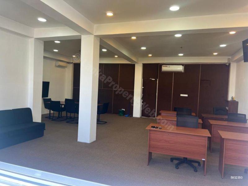 Commercial for rent in Dehiwala