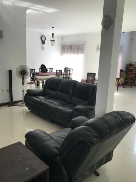 Living Room - Modern 3-Storey House for Sale – Woodlands Avenue, Kohuwala