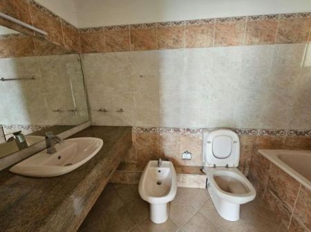 Bathroom - Suncity - 03 Bedroom Unfurnished Apartment for Sale in Colombo 03 (A896)