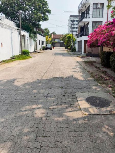 Exterior - Colombo 7 House selling for land value