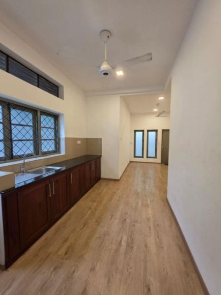 Kitchen - House for rent in Colombo 5 