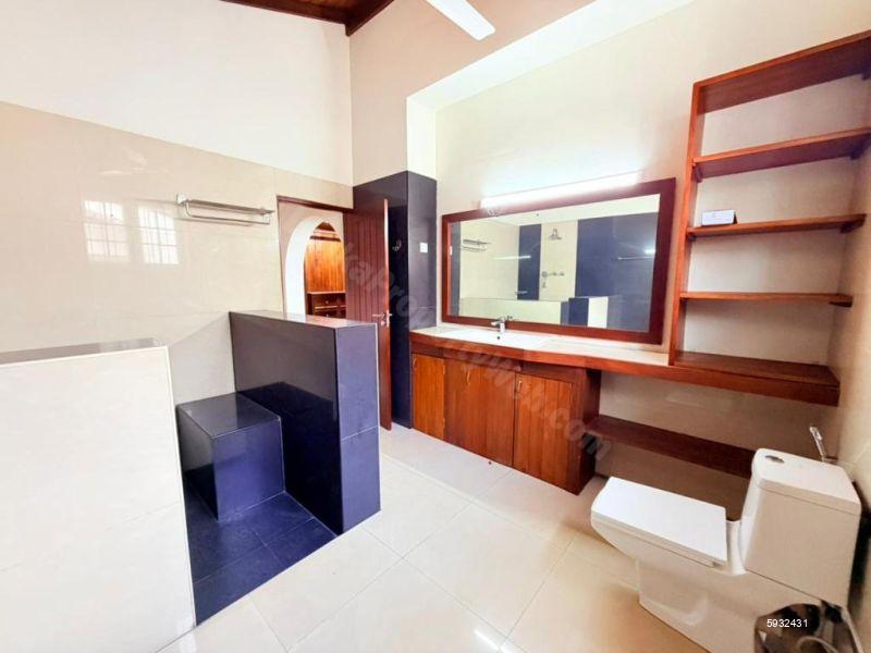 House for sale in Colombo 5